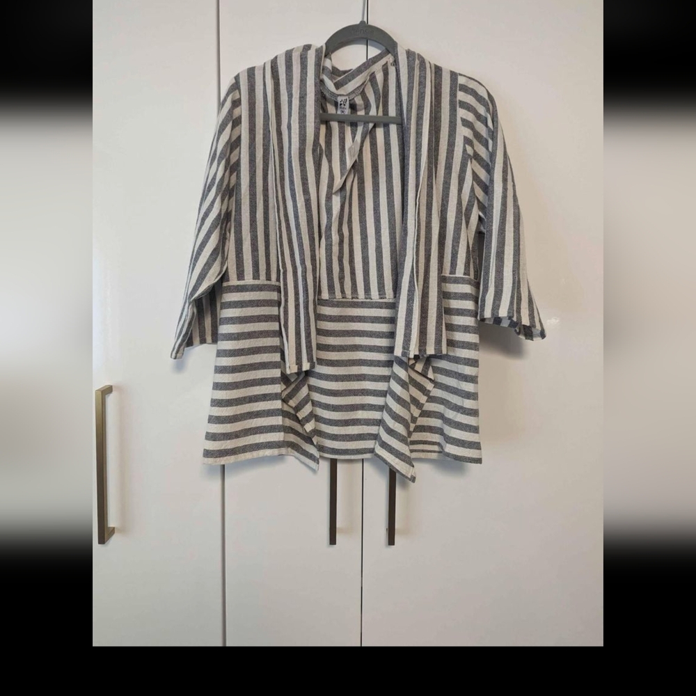 NWT Baba Black and Ivory Striped 100% Open Front Blazer